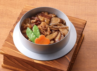 C147 ランチ和牛ごぼう釜飯