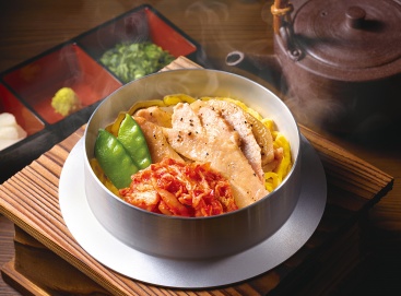 B670 豚トロキムチ釜飯