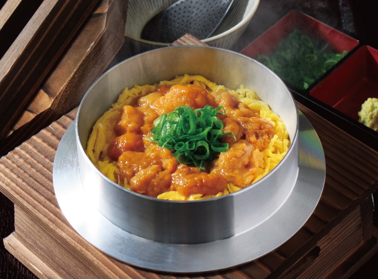A744 お塩で食べる贅沢うに釜飯