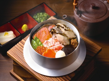 A888 海鮮かき五目釜飯